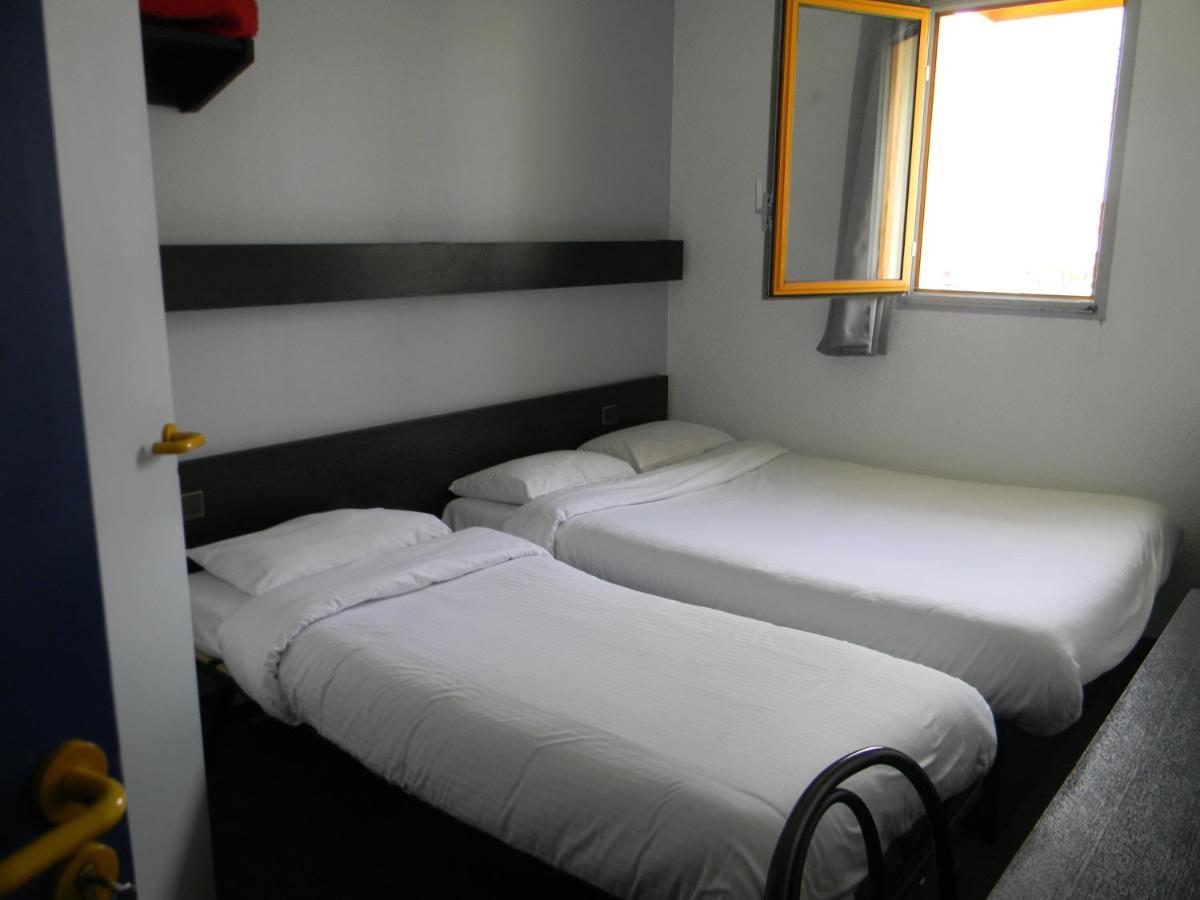 Class-Hotel Poitiers Habitación foto