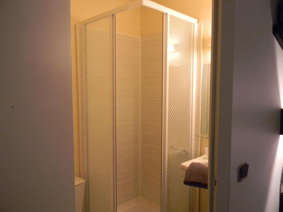 Class-Hotel Poitiers Habitación foto
